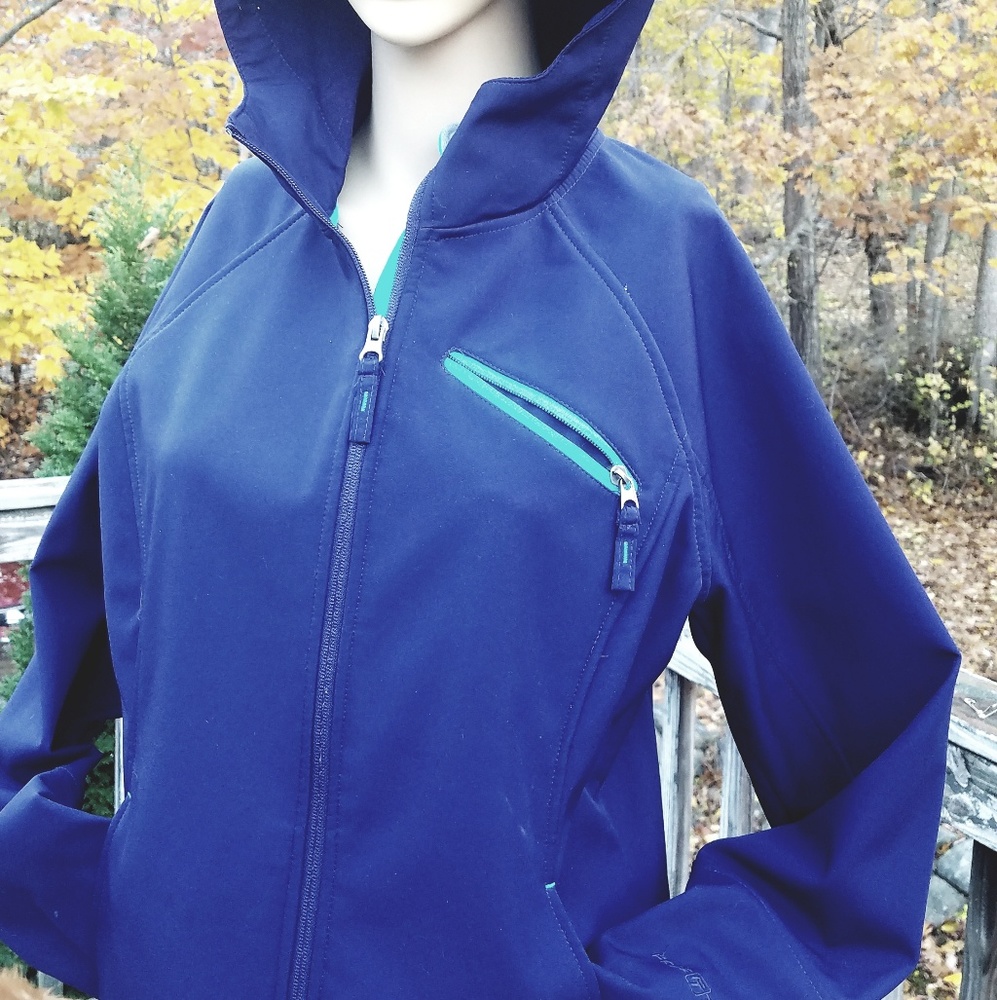 Great Hooded Jacket by Free Tech